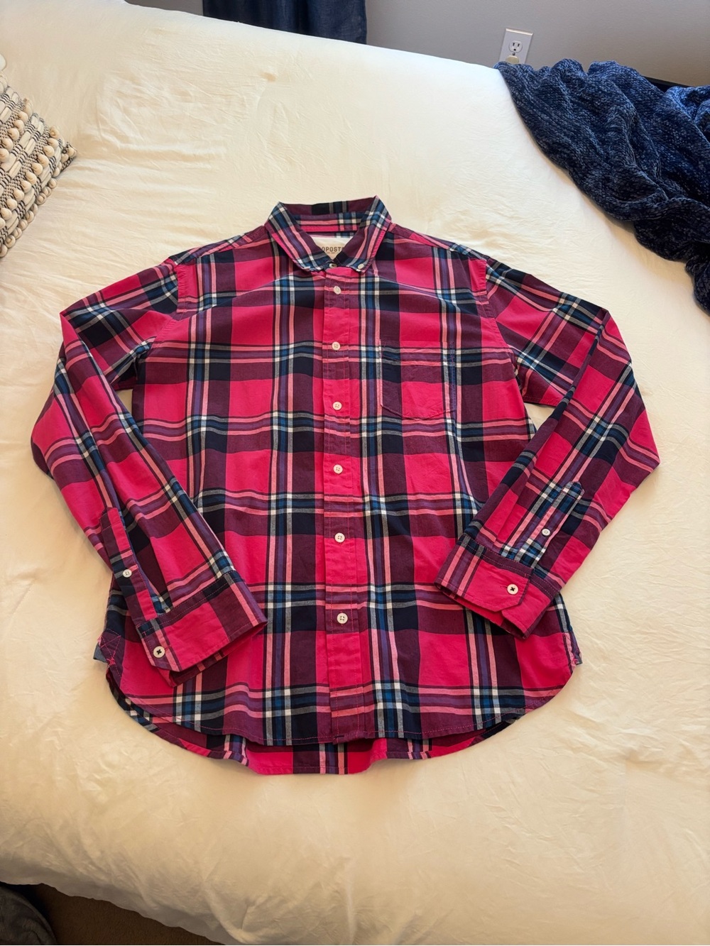 Aeropostale Men's Red and Blue Plaid Button-Down Shirt